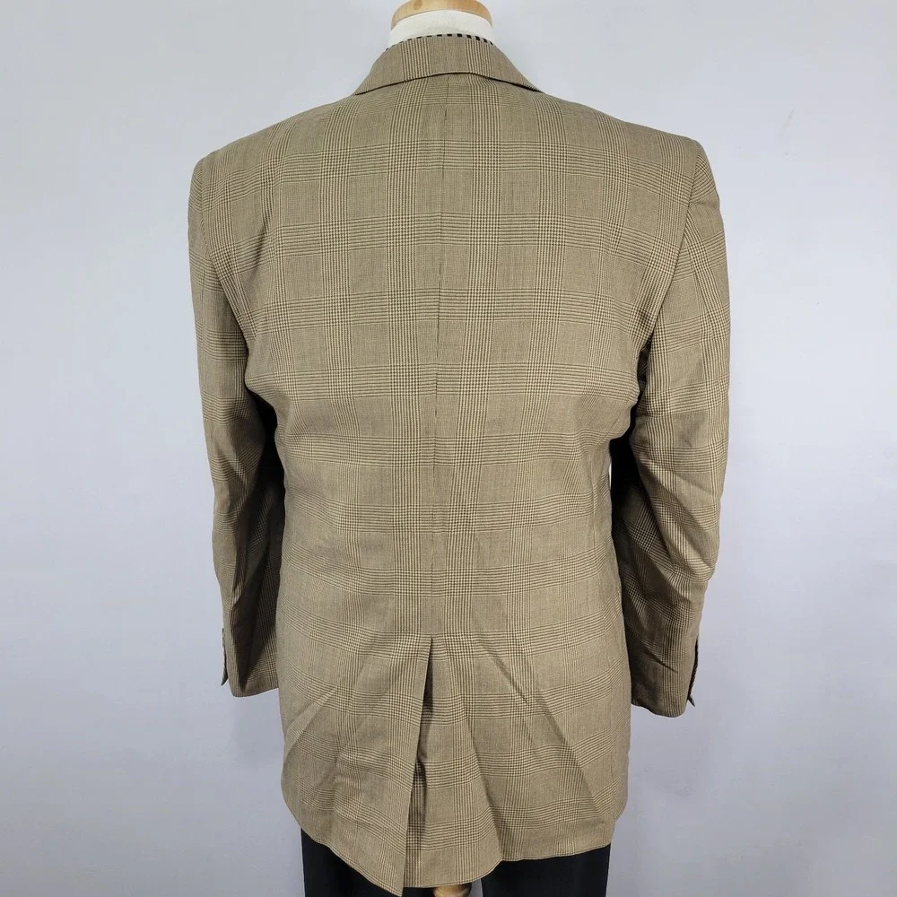 JOS A‎ BANK Men's Sport Coat Blazer Two Button Beige Plaid Wool Size 42L